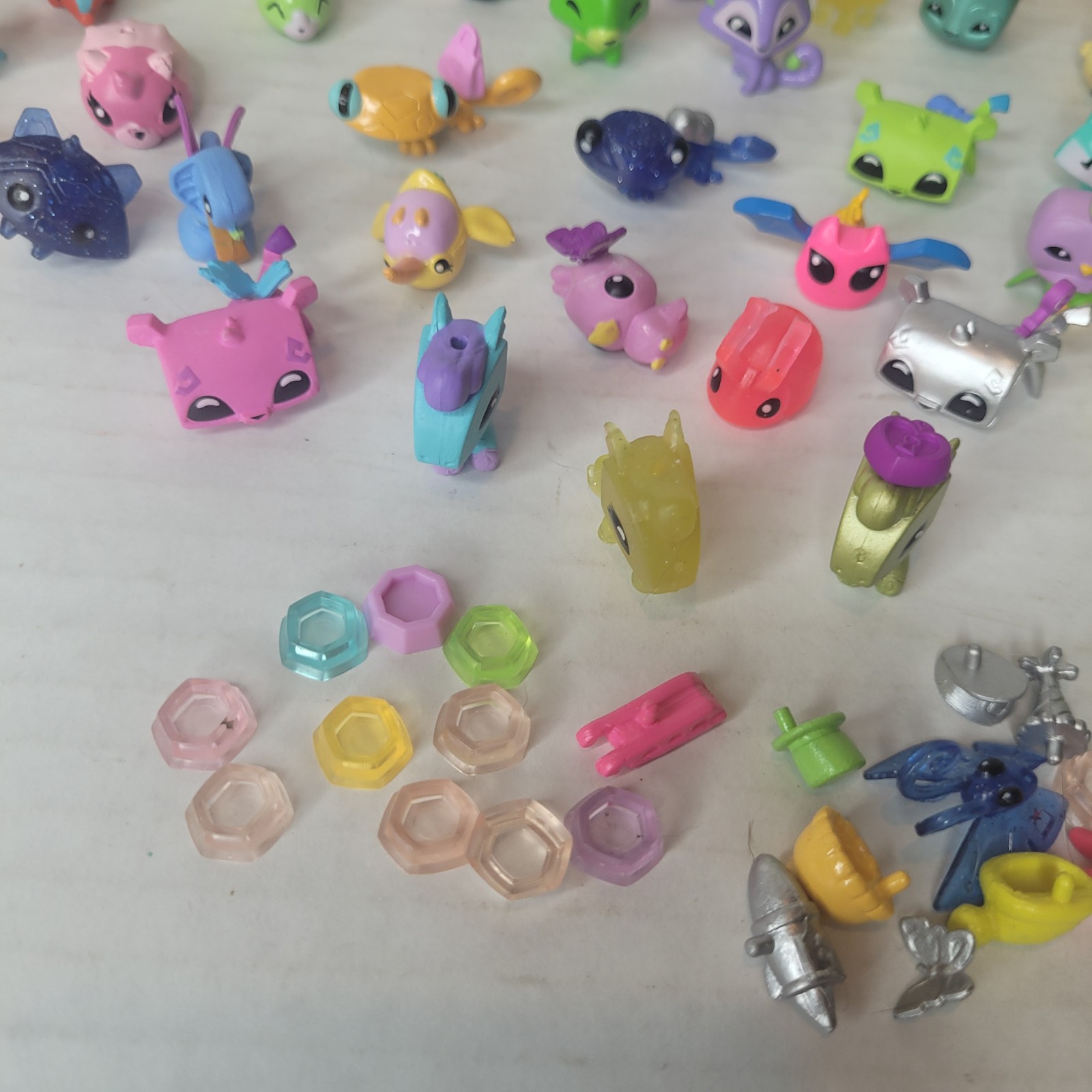 Animal Jam Adoptable Pets with Accessories - detail