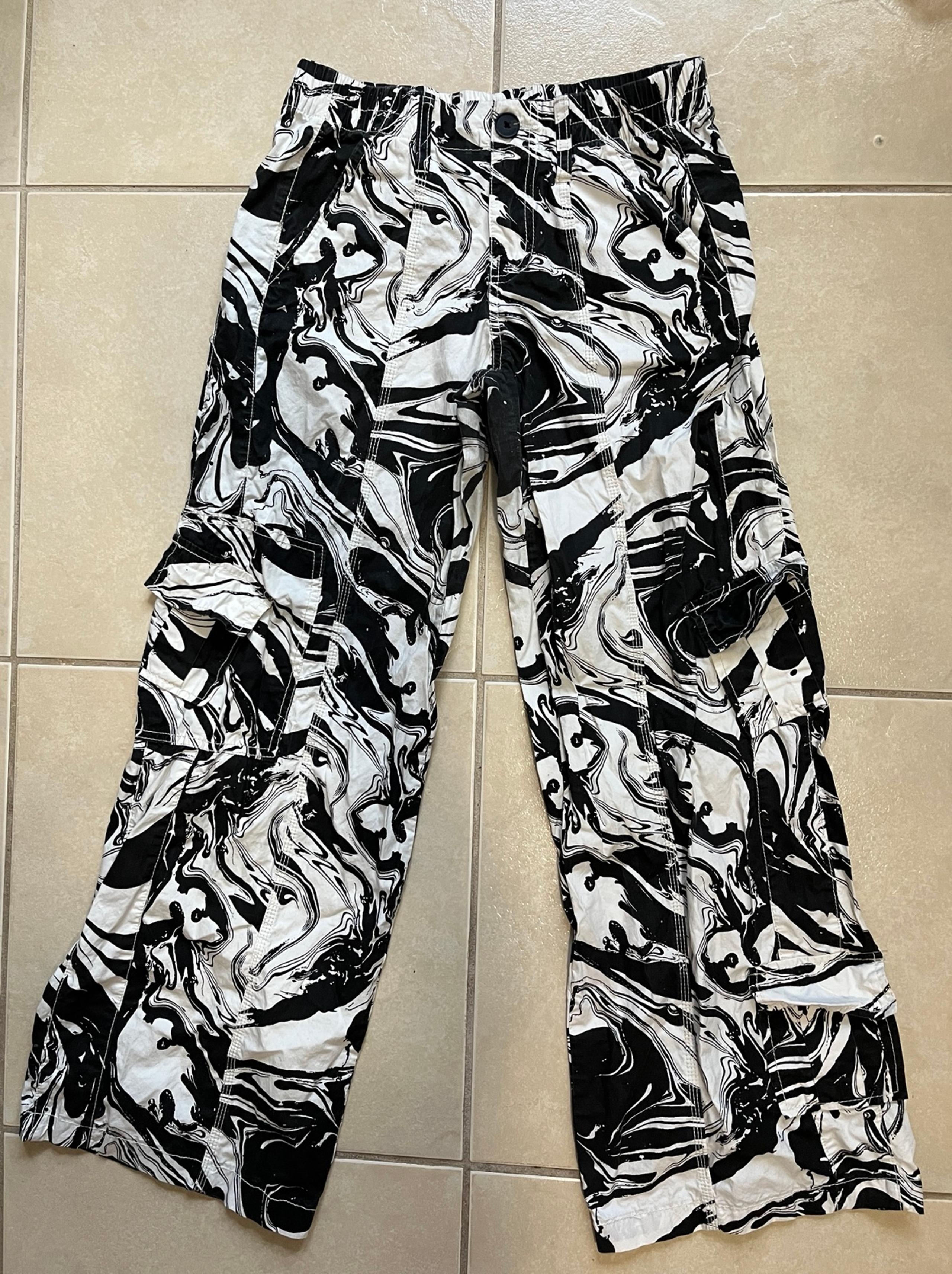 Forever 21 Cargo Pants Women’s S Black Ivory Print Pockets Cotton Baggi Wide Leg