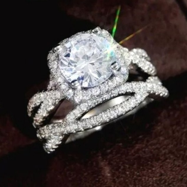 Luxury wedding ring set sz 7