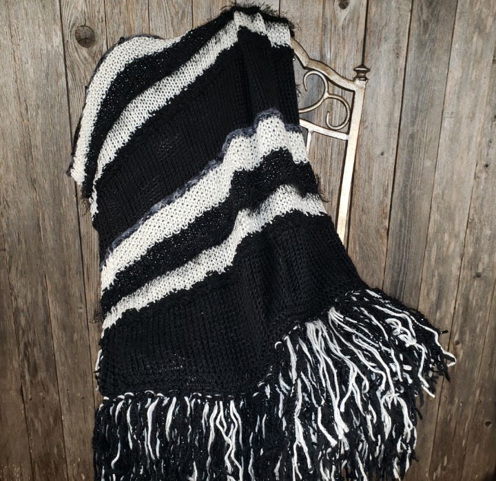 NEW Black White Handmade Knitted Afghan