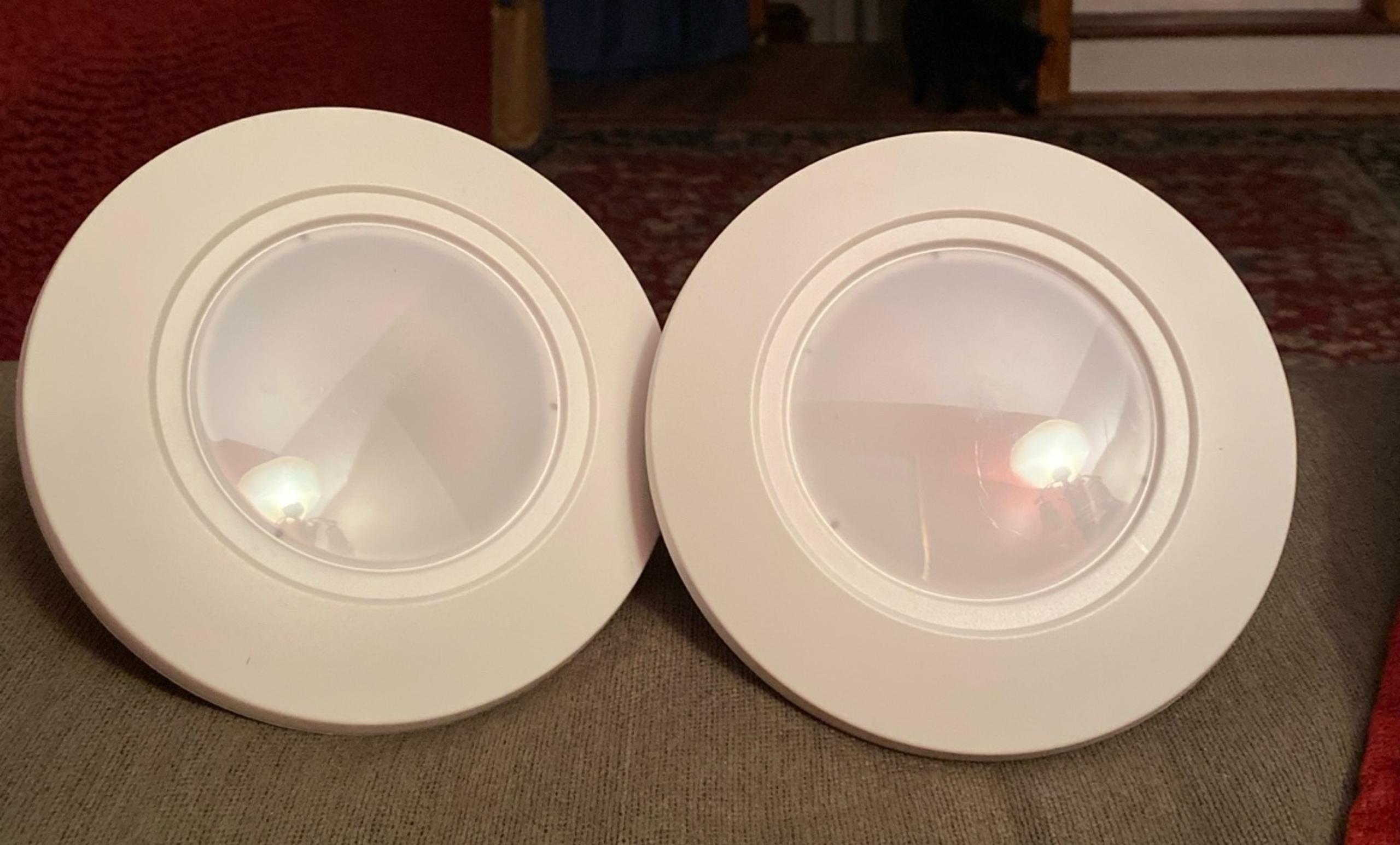 2 Sylvania 800 Lumens flush mount light fixtures