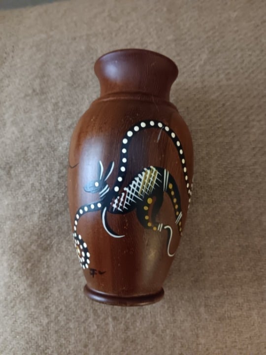 Vase wooden genuine aboriginal Australian white dots kangaroo 6 inches