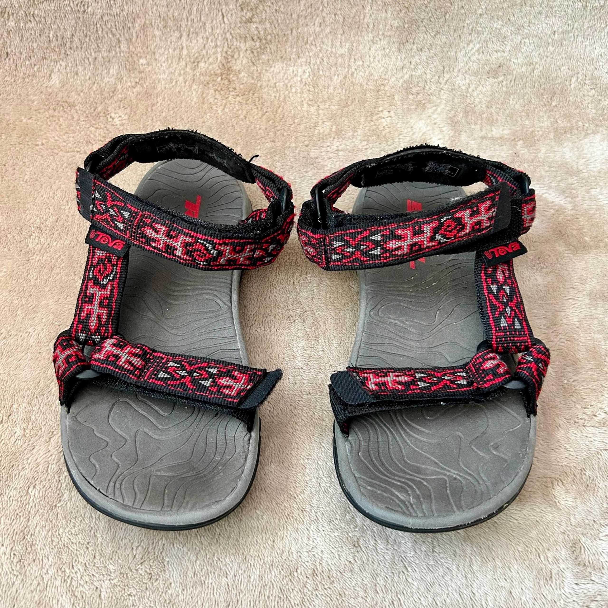 Teva Unisex Kids Hurricane 3 Red/Black/Grey Sport Sandal Kids Size 12