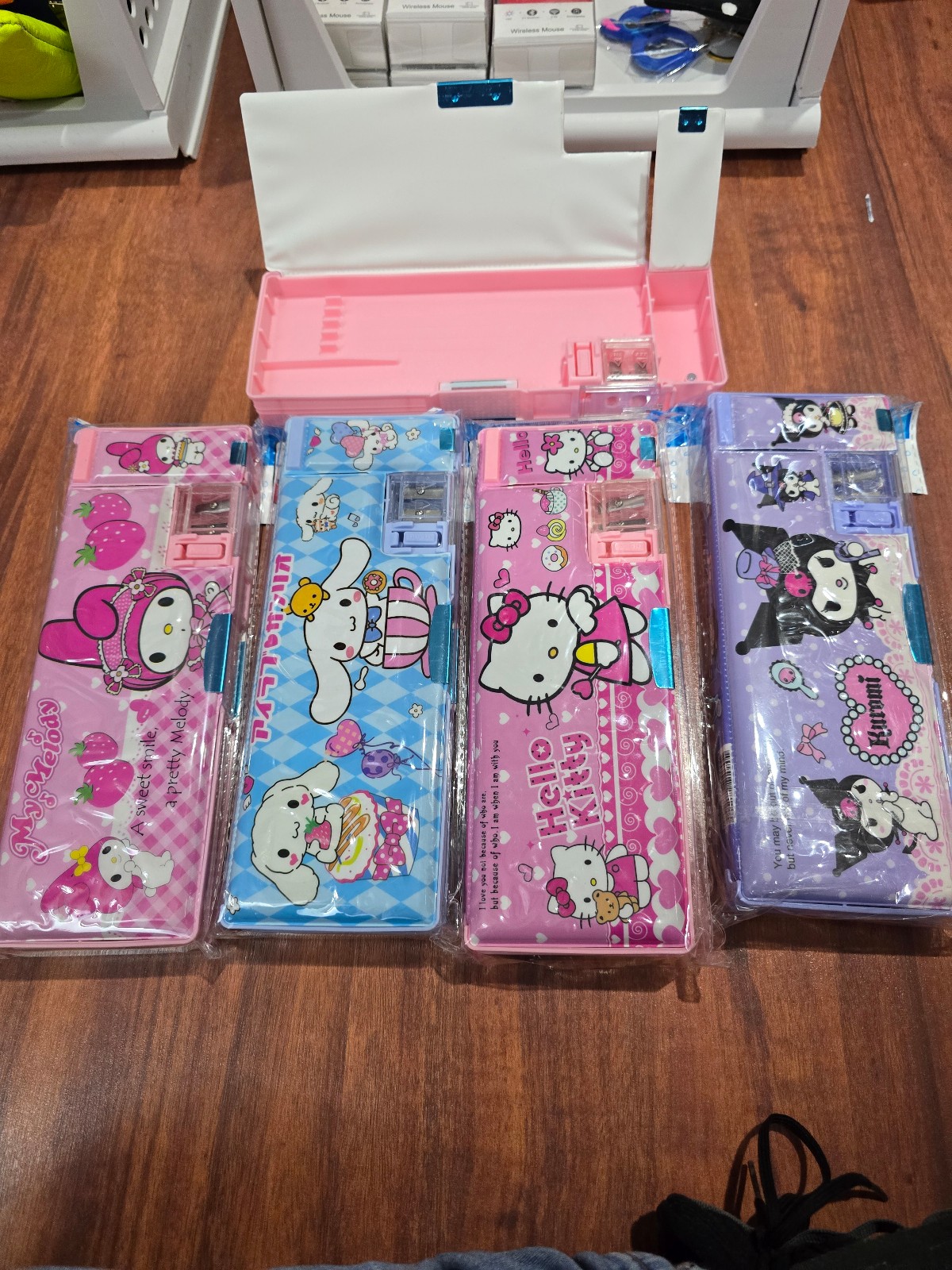 Pencil cases with shaperner 4pcs.
