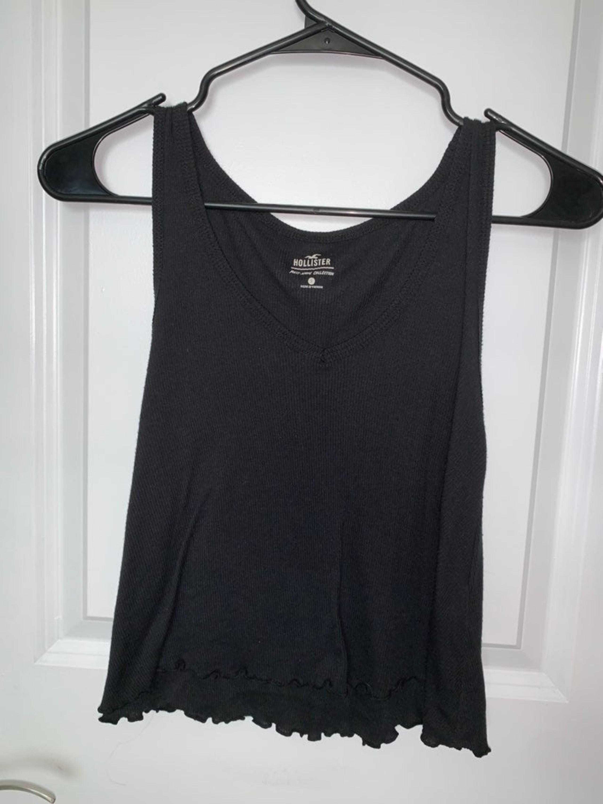 HOLLISTER RUFFLED TANK TOP