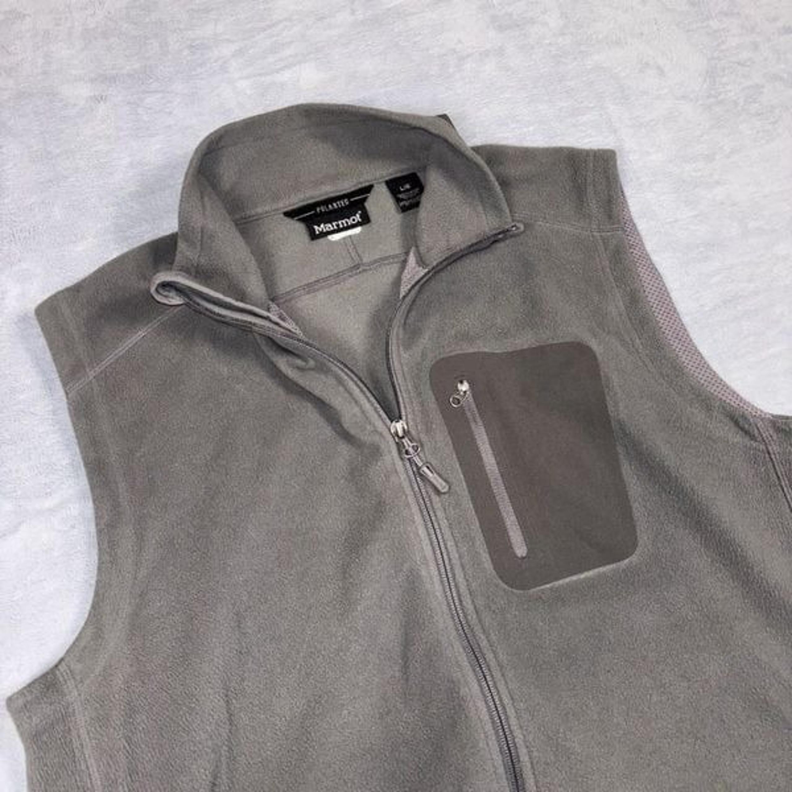 Marmot Polartec Fleece Vest Gray Men’s Size Large Full Zip Collar Pockets