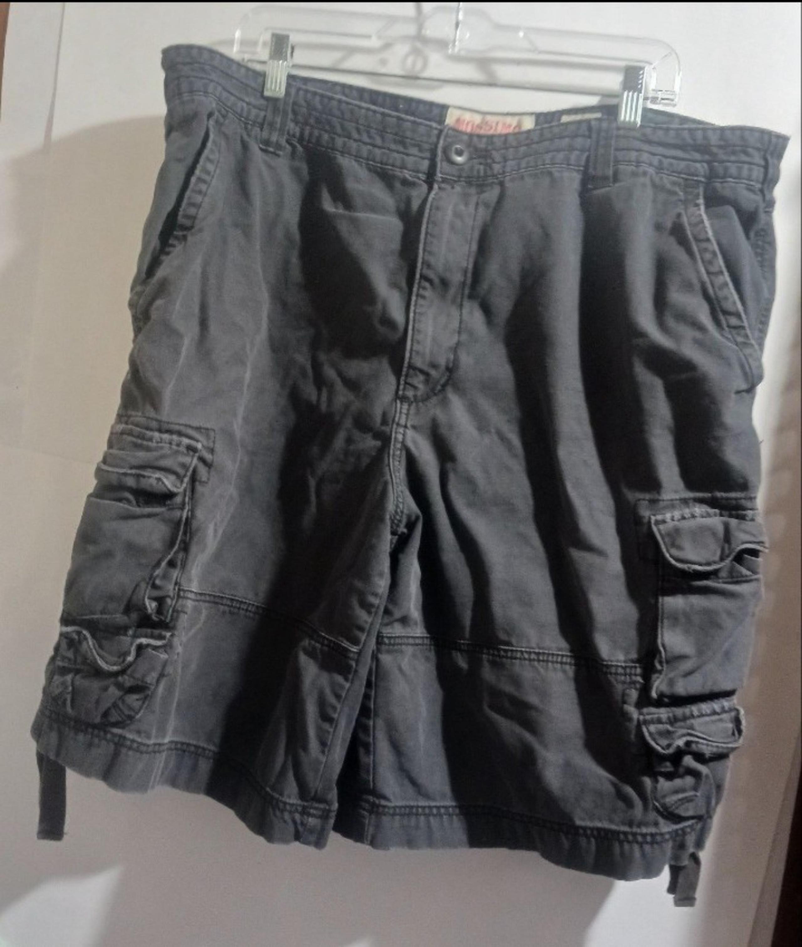 Men's Mossimo Suppy Co Cargo Shorts, Size 40
