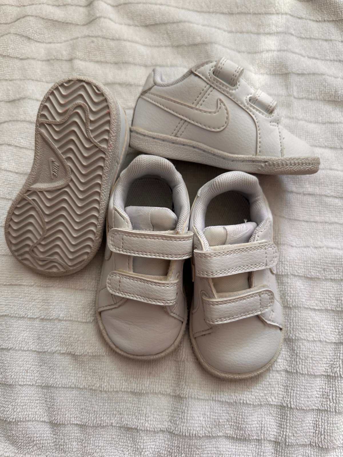 4C Nike toddler white shoes
