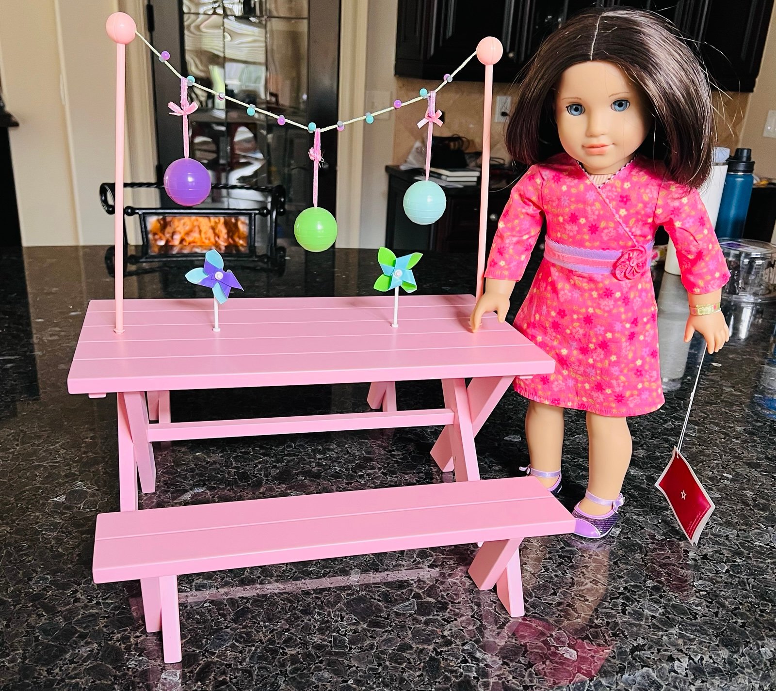 American Girl 2010 Chrissa Party Picnic Table Pink Benches & decorations no doll