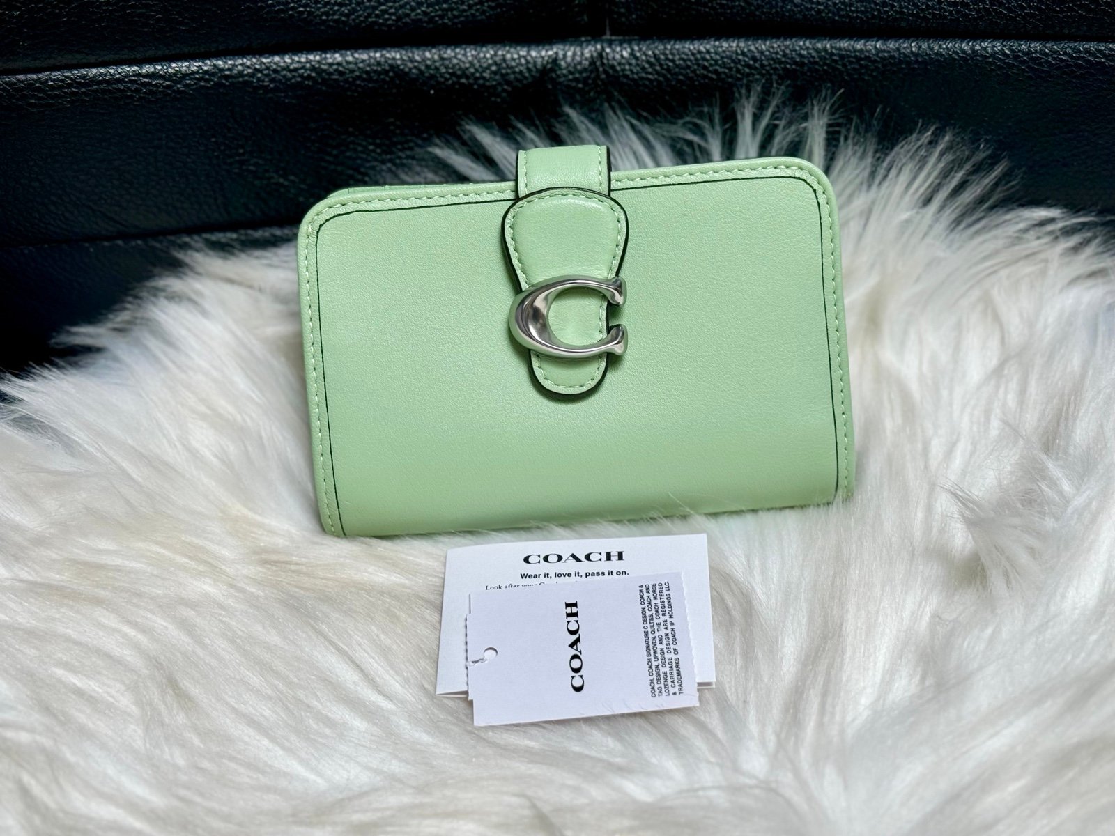 Coach Tabby Medium Wallet pale pistachio