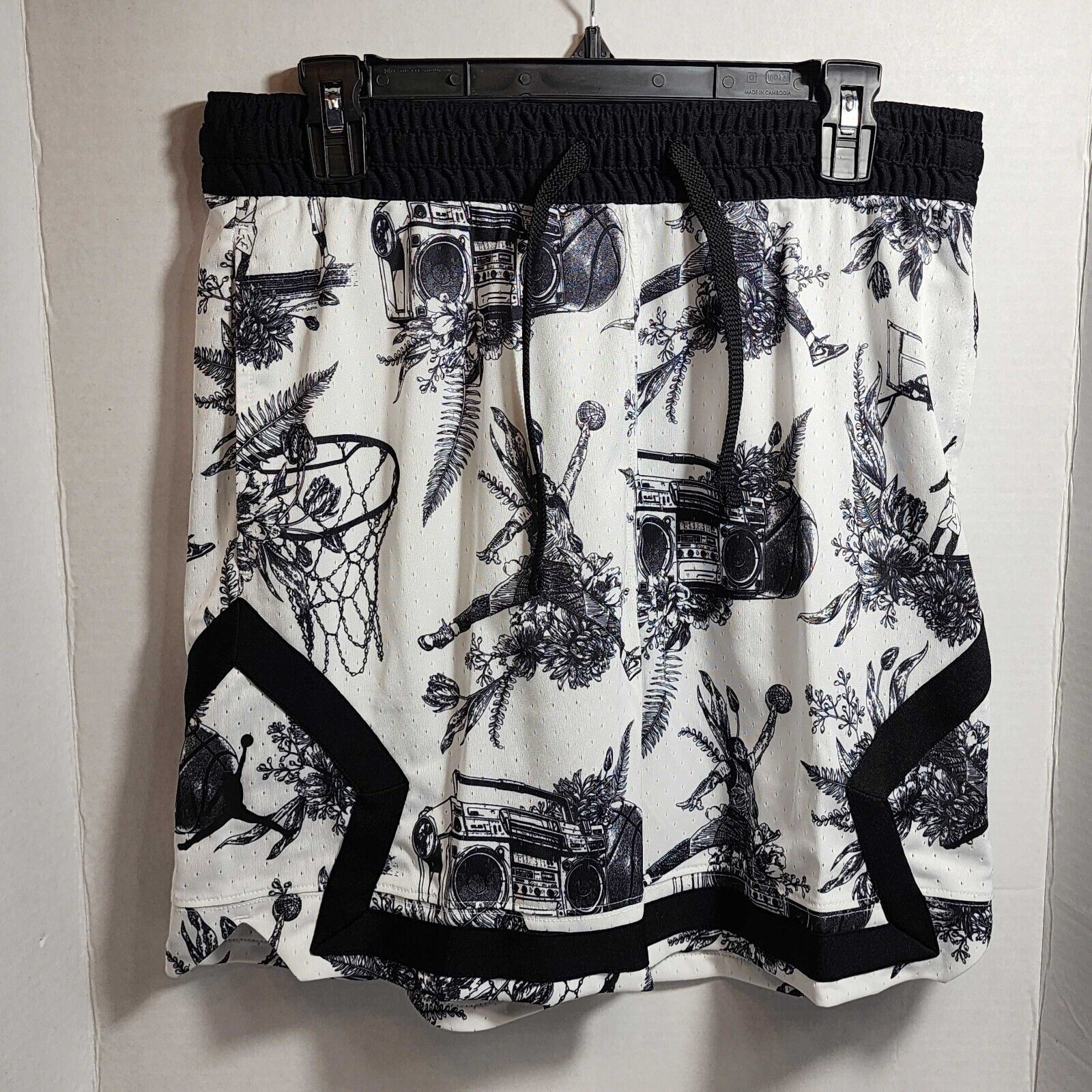 Air Jordan Sport Dri-FIT Shorts Men Size XL Printed White Diamond FV8614-100 NEW