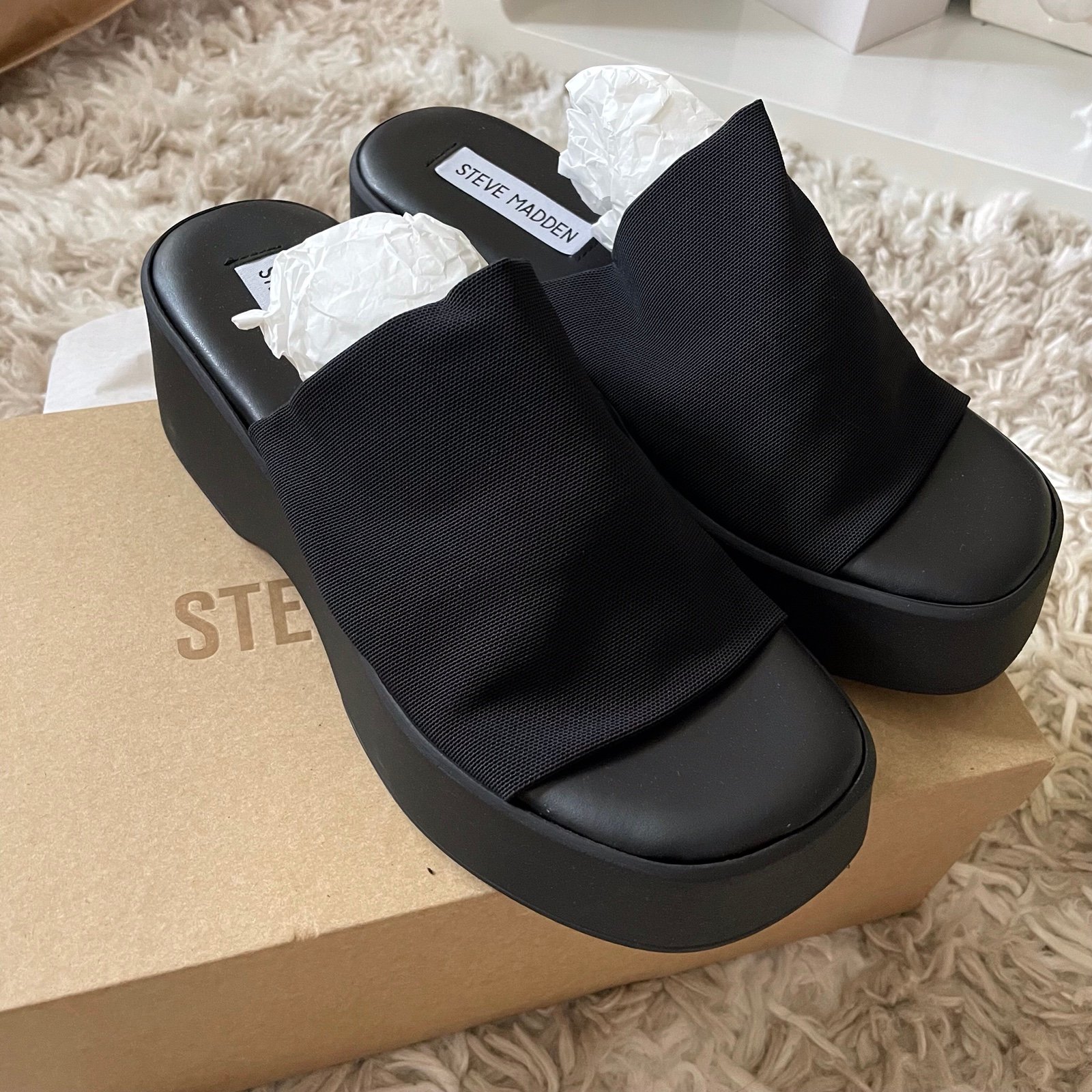Steve Madden slinky Sandals