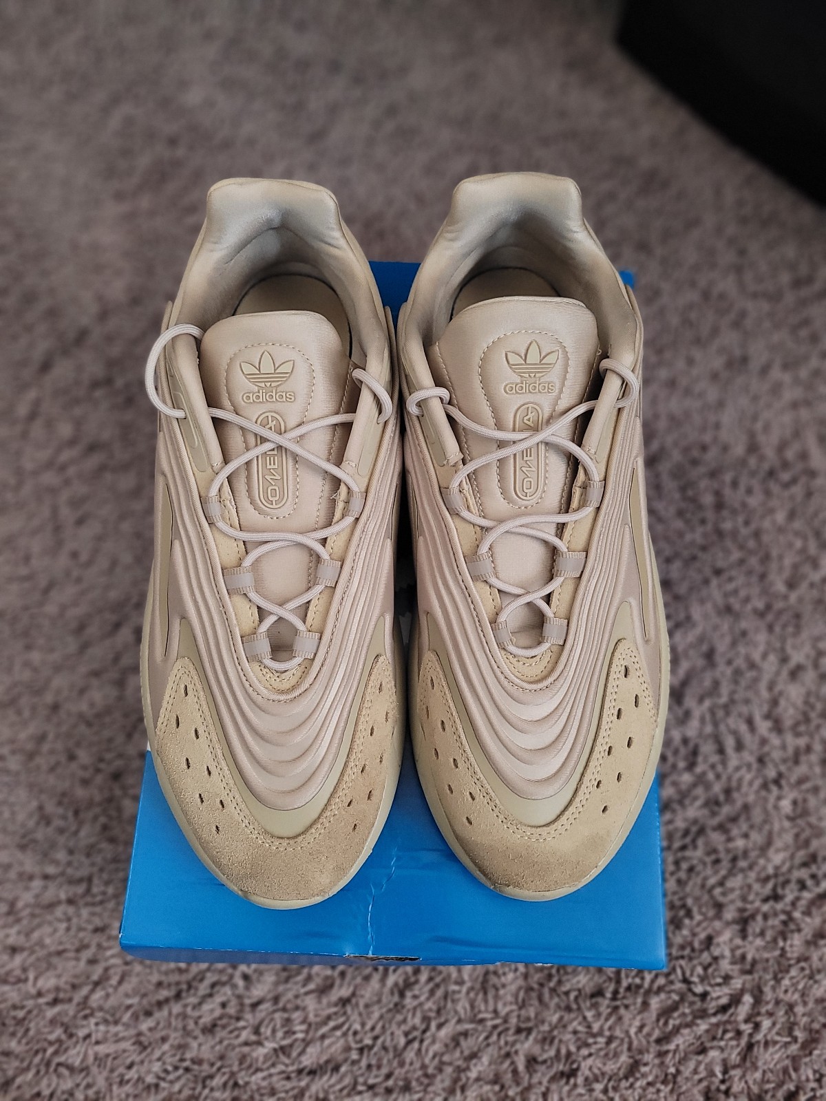 Adidas ozelia shoes new condition