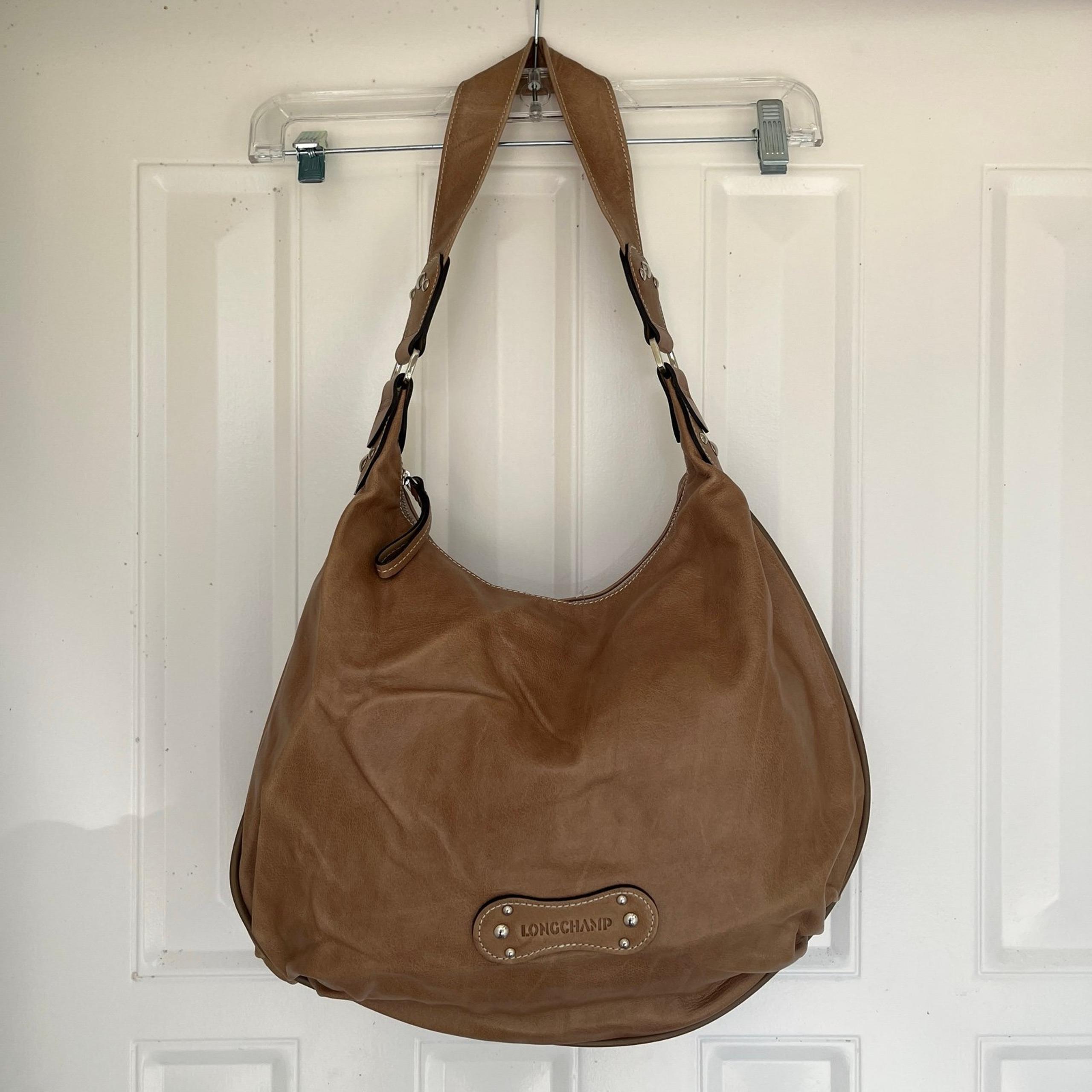 Longchamp Leather Hobo shoulder bag, NWT, tan color, "Lune" style like. Large