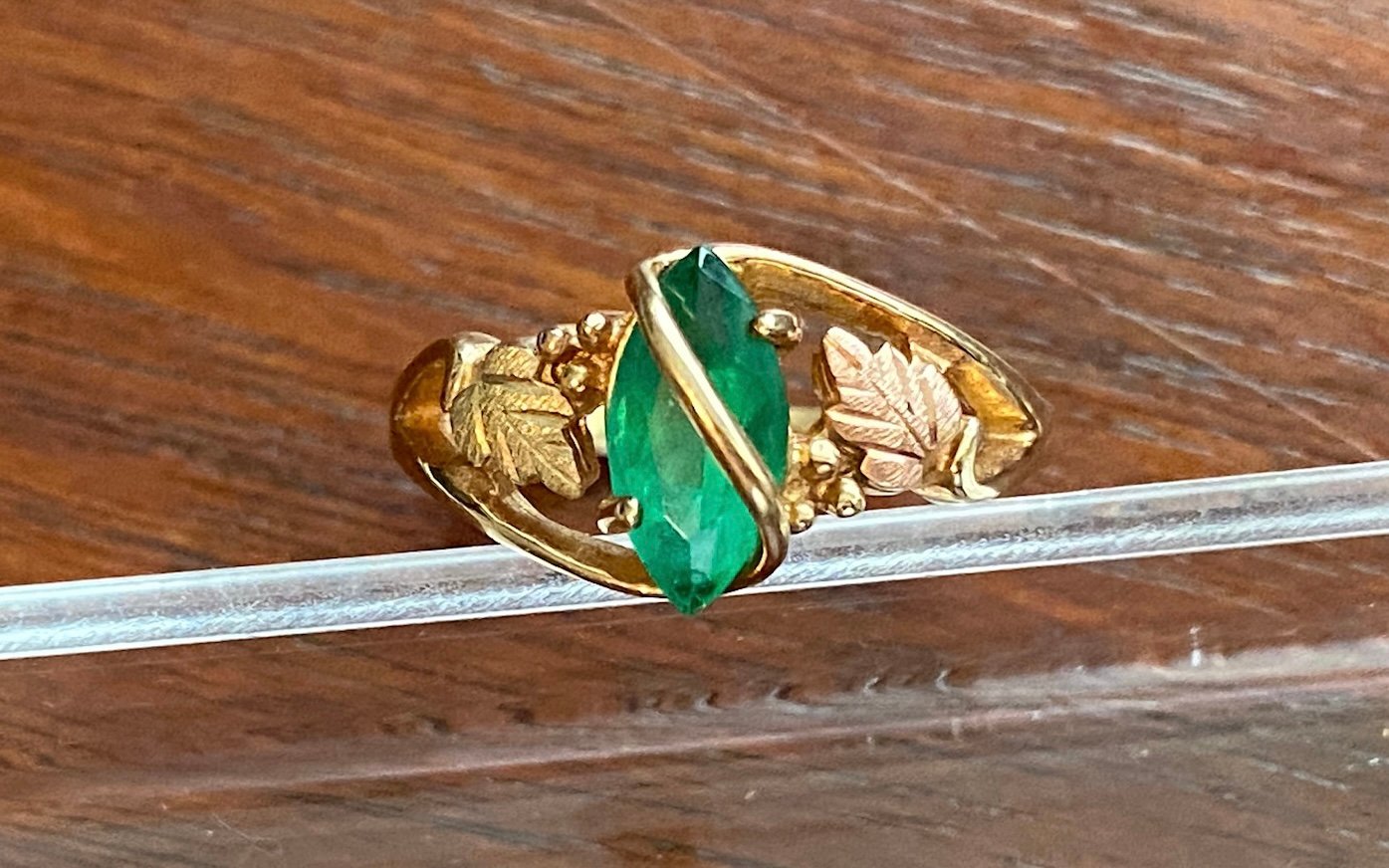 Black hills 2024 gold emerald ring