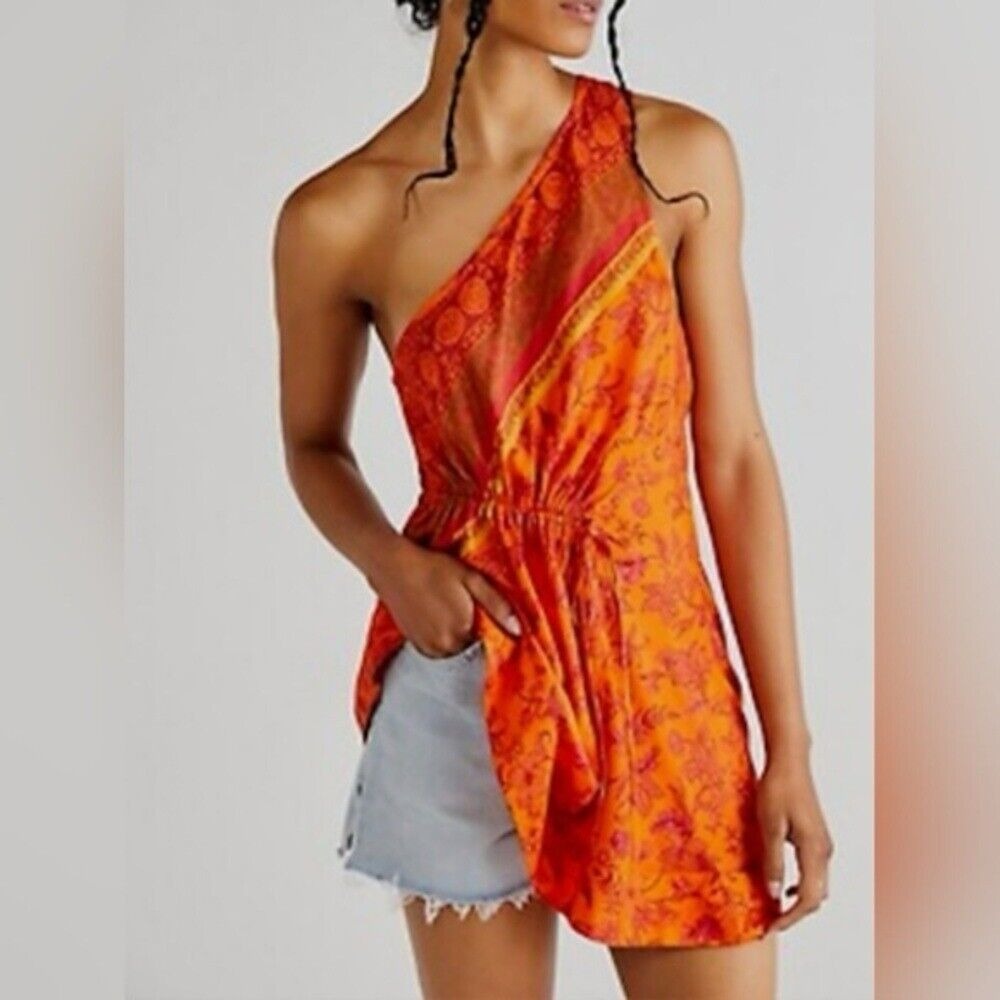 NWT Free Mira printed tunic large