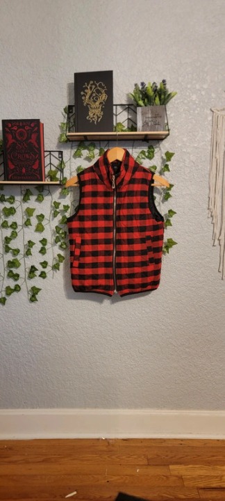 Plaid Vest Never Worn,Great Condition, Offers Accepted, Price Not Firm