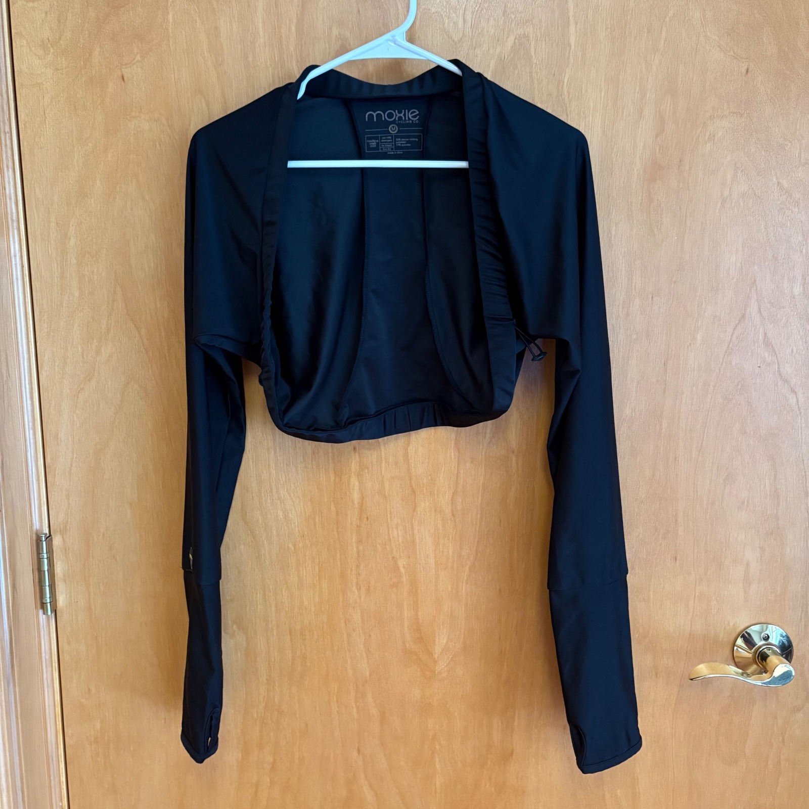 Moxie Cycling Co. Black Bolero Shrug Thumb Hole Sleeves Athleisure Top medium