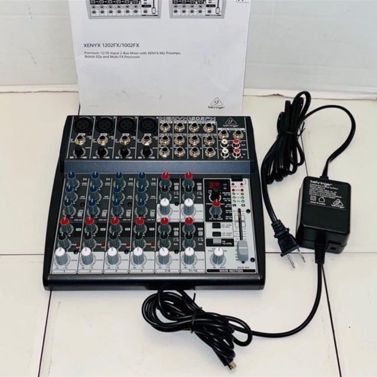 LIKE NEW Behringer Xenyx 1202FX Premium 12-Input 2-Bus Mixer Mic Preamps LIKE NEW Behringer Xenyx 1202FX Premium 12-Input 2-Bus Mixer Mic Preamps