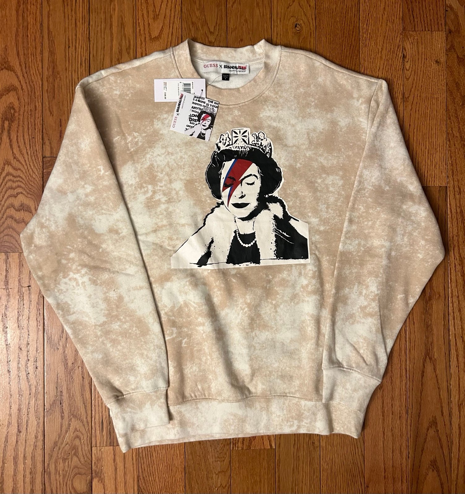 Guess x Brandalised Graffiti By Banksy Queen Crewneck Size Small NEW