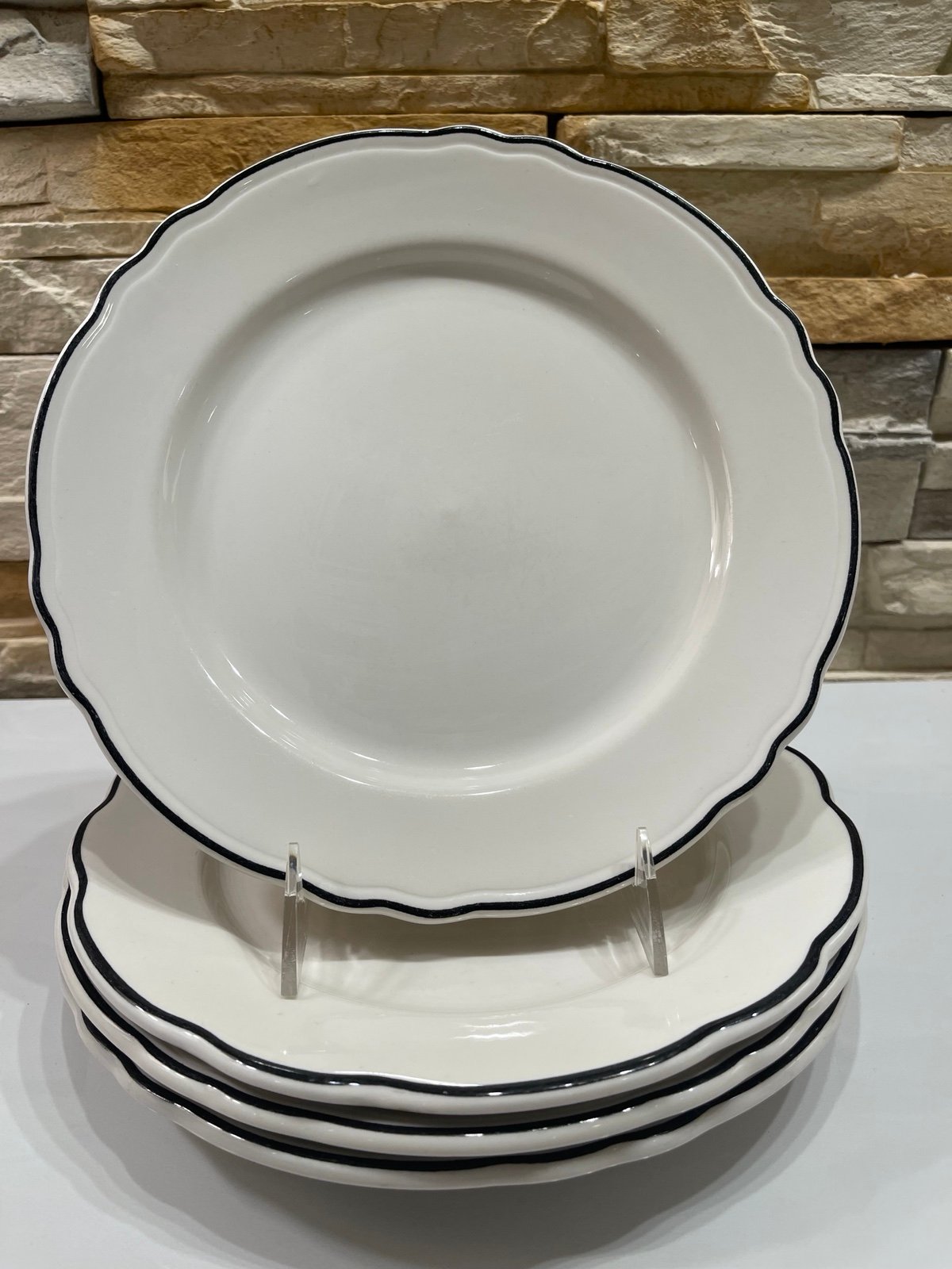 Homer Laughlin Scalloped Blue Edge Trim Dinner Plates, Set Of 4 Vintage 9.75”D
