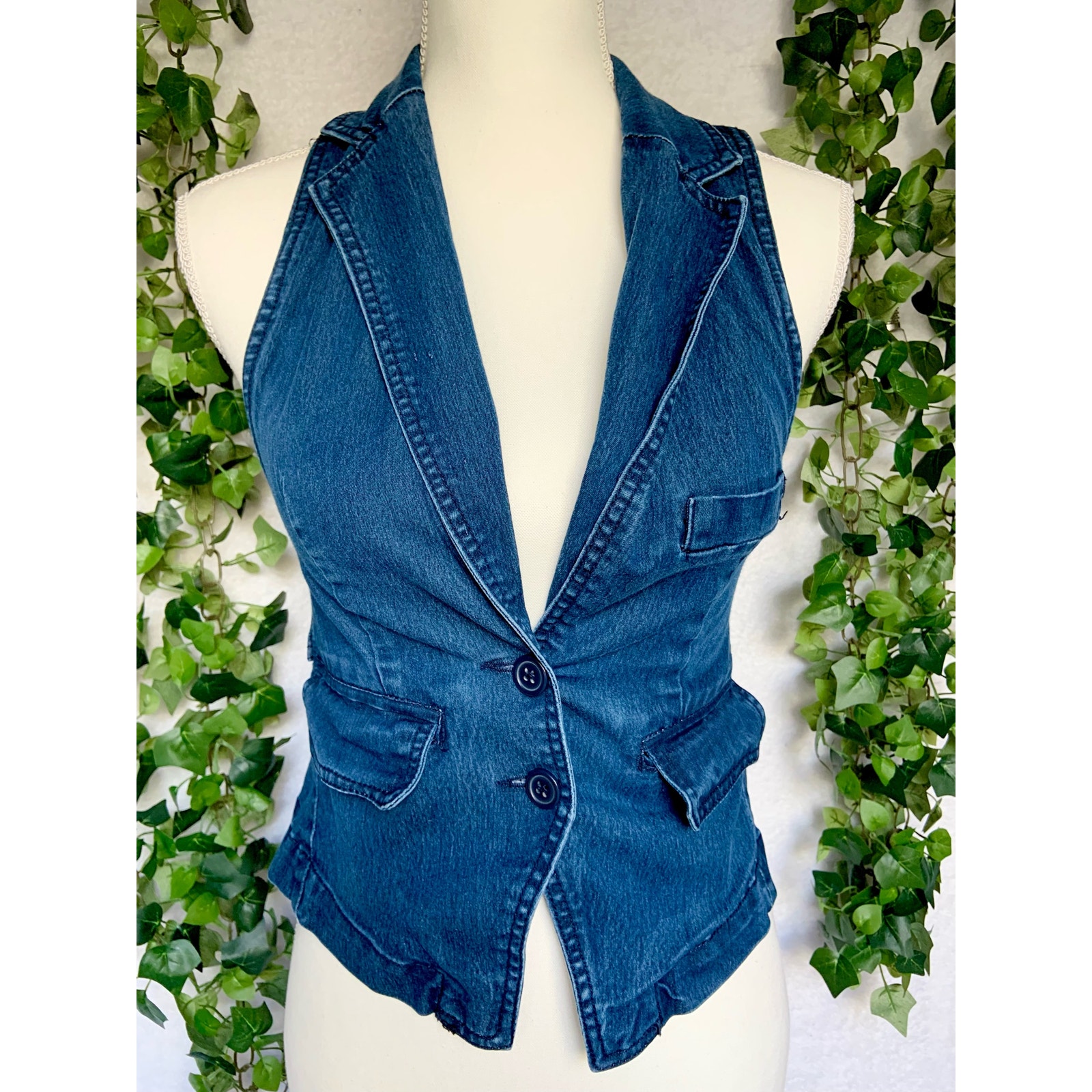 Max rave Vintage Blue Denim Collared Vest Top with Pockets Women's size XS-S