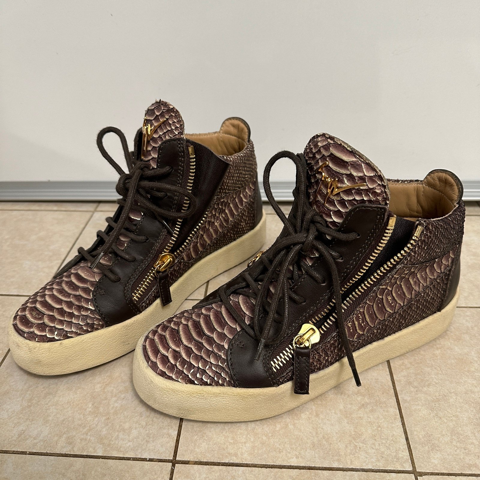 Giuseppe Zanotti Snake Embossed Leather Mid-Top Kriss Sneakers Italy Size 39
