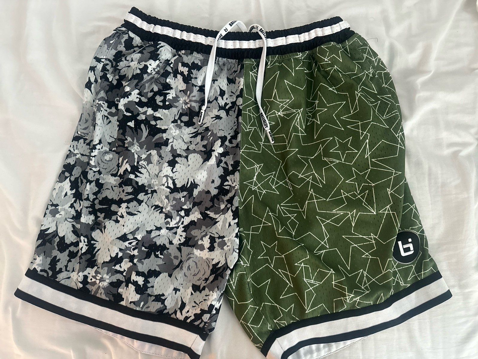 BallIsLife Half-n-Half Green Stars- Grey Camo Basketball Shorts Size Large