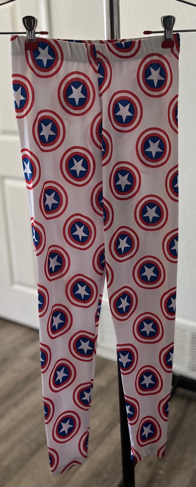 MIGHTY FINE GIRLS LEGGINGS CAPTAIN AMERICA SHIELDS MARVEL New w/Tags | eBay