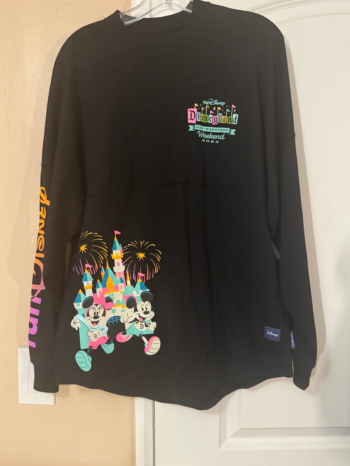 NWT Magic Key Disneyland RunDisney Spirit Jersey