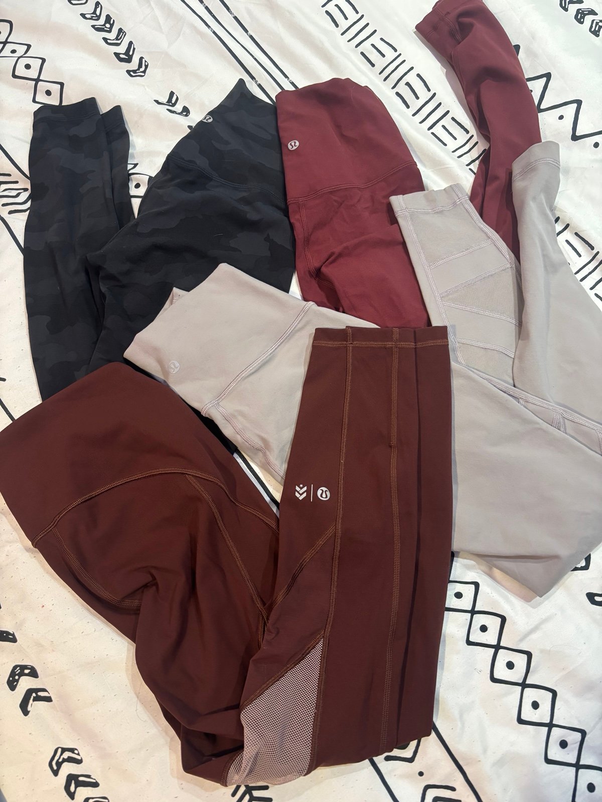 Lululemon Bundle of four leggings size 4