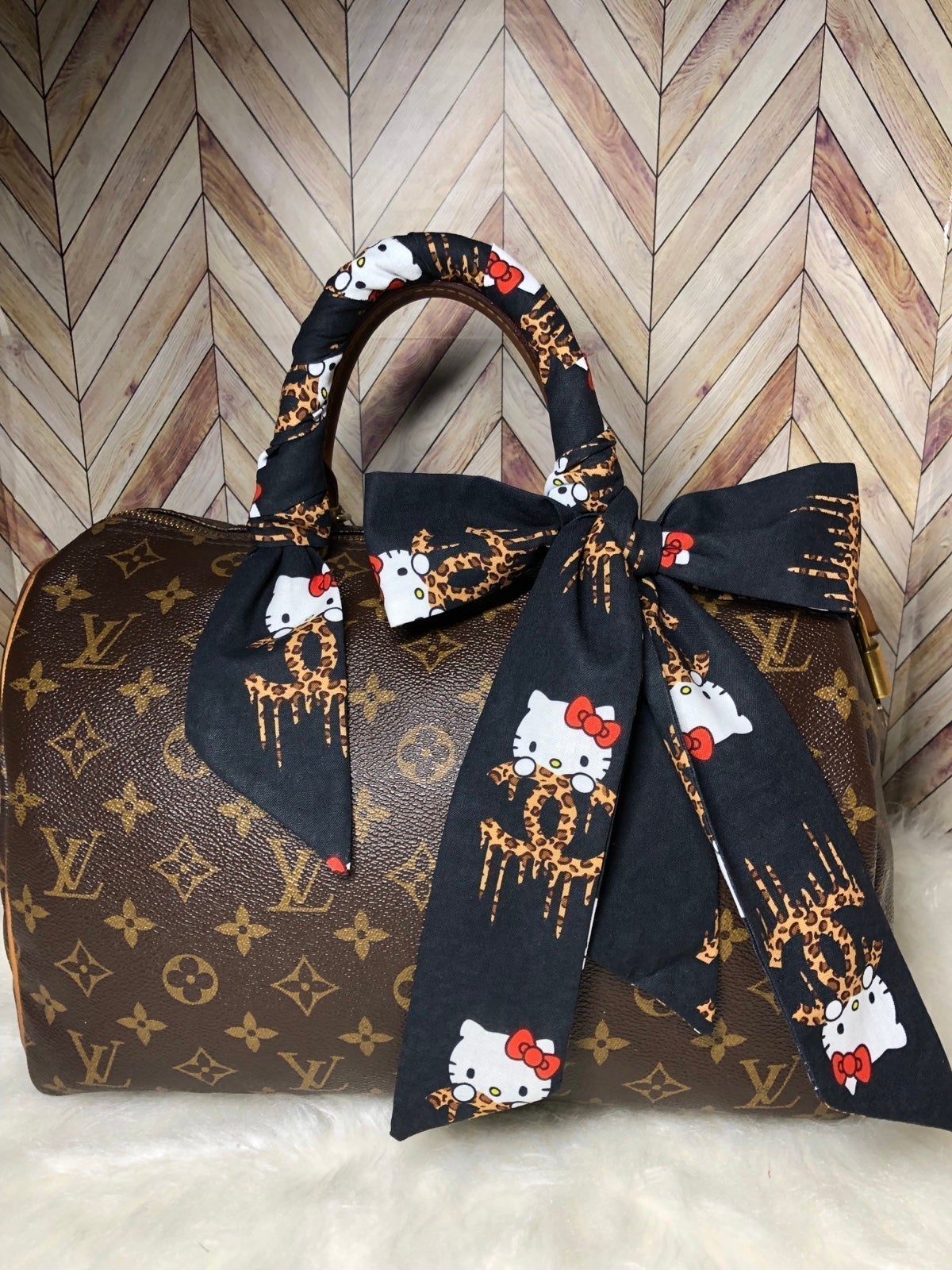XC New Luxury Twilly - Hello Kitty, Cheetah Drip Scarf
