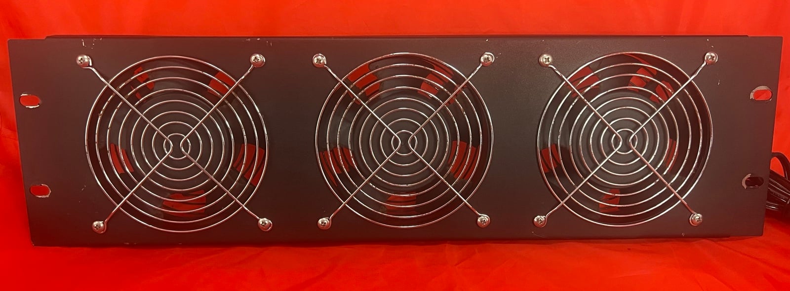 TRIPLE SERVER RACK CROWN FANS MODEL IGE12038B1H