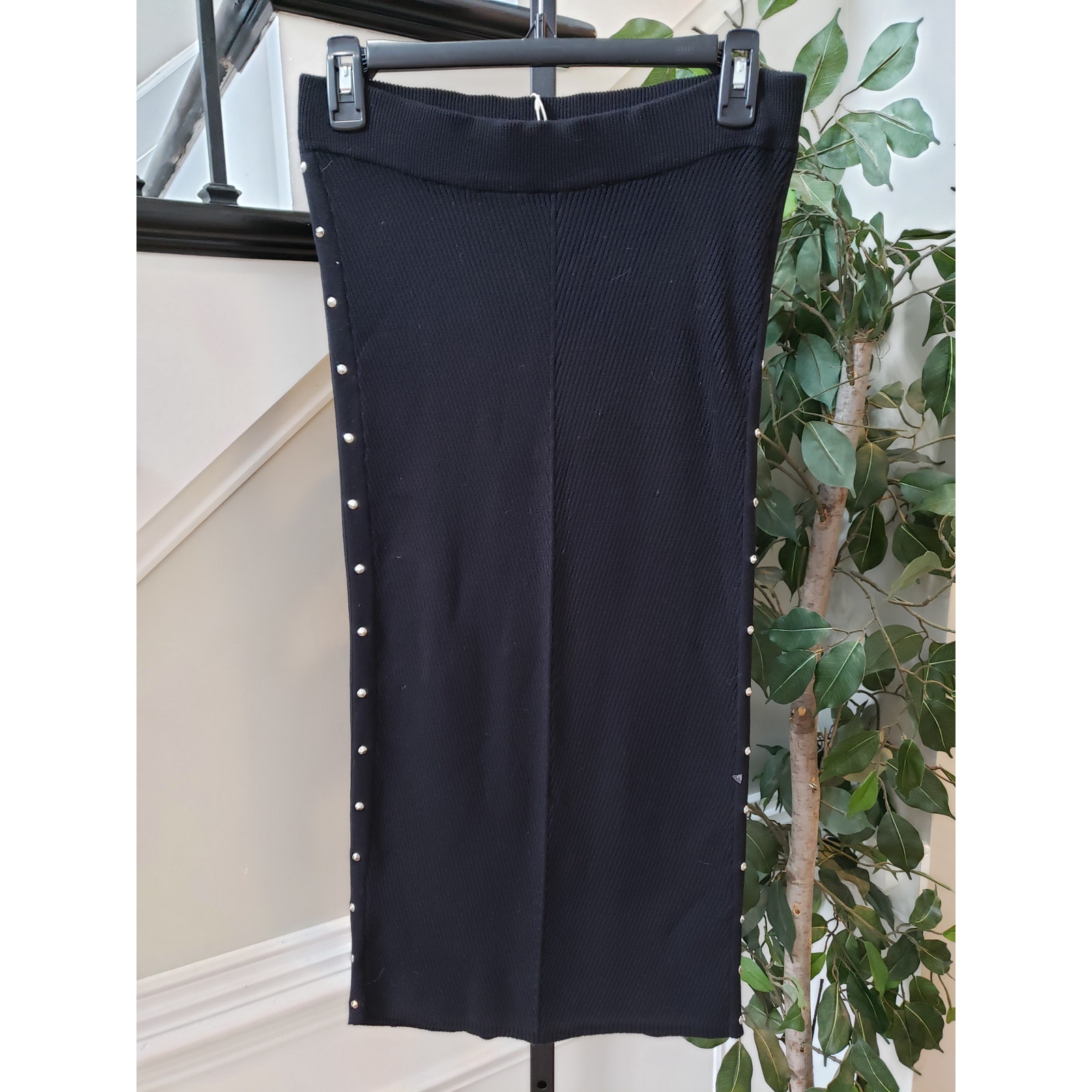 Zara Straight & Pencil Skrit Women's Medium Black Striped Knit Viscose Pull On