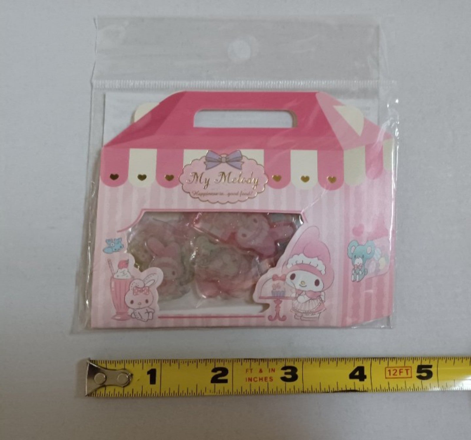 Hana to retail Yume April 2022 magazines set & Sanrio stickers
