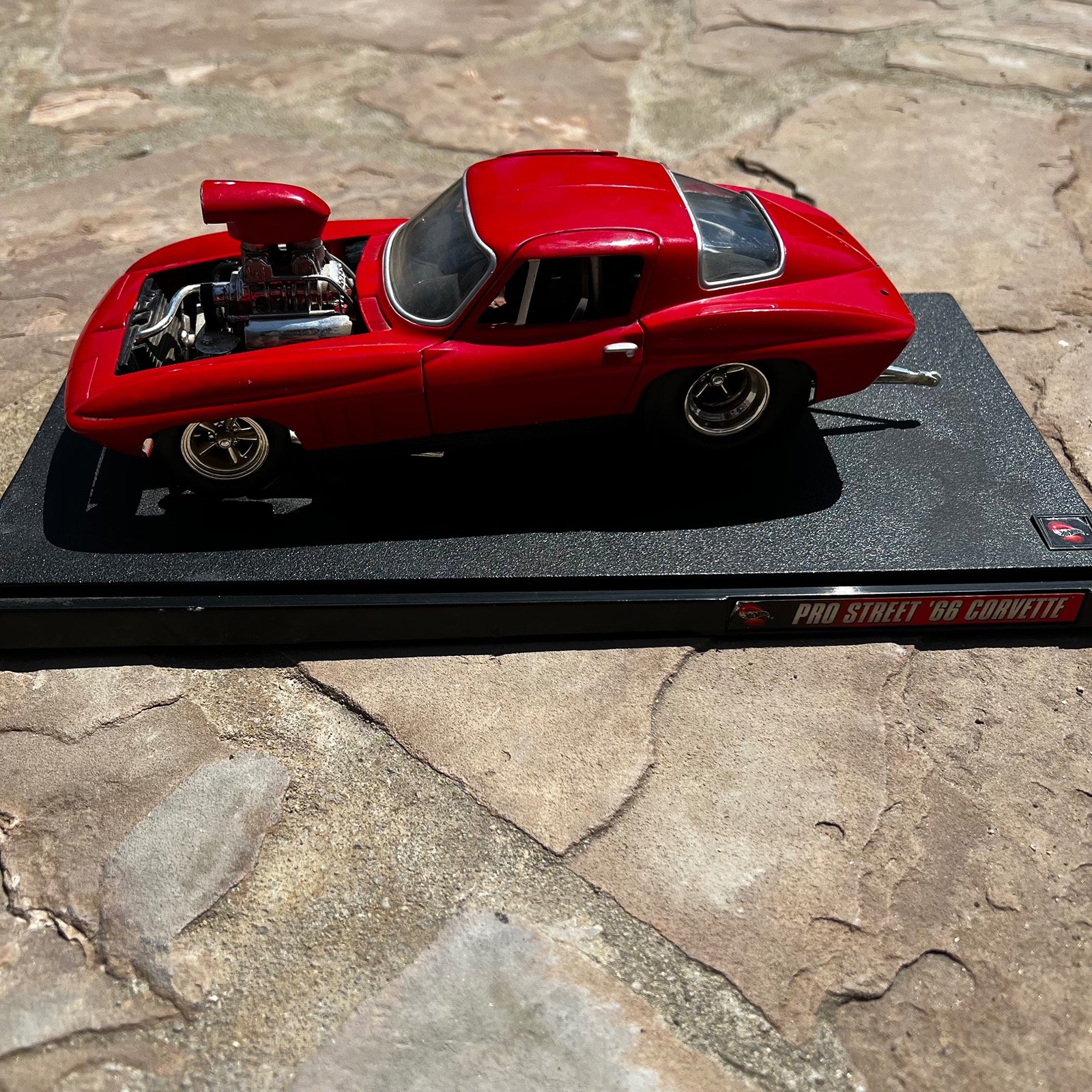 1/18 SCALE 1966 CORVETTE PRO-STREET DRAGSTER RED HOT WHEELS DIECAST CAR