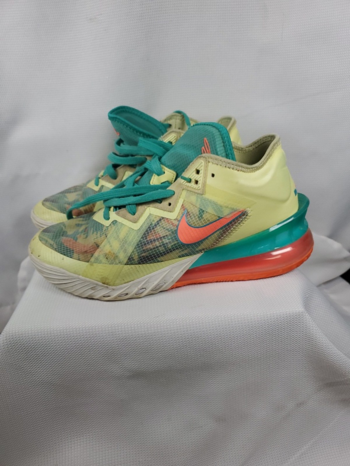 Nike Lebron 18 XVIII Low LeBronald Palmer CV7562-300 Men's Size 8
