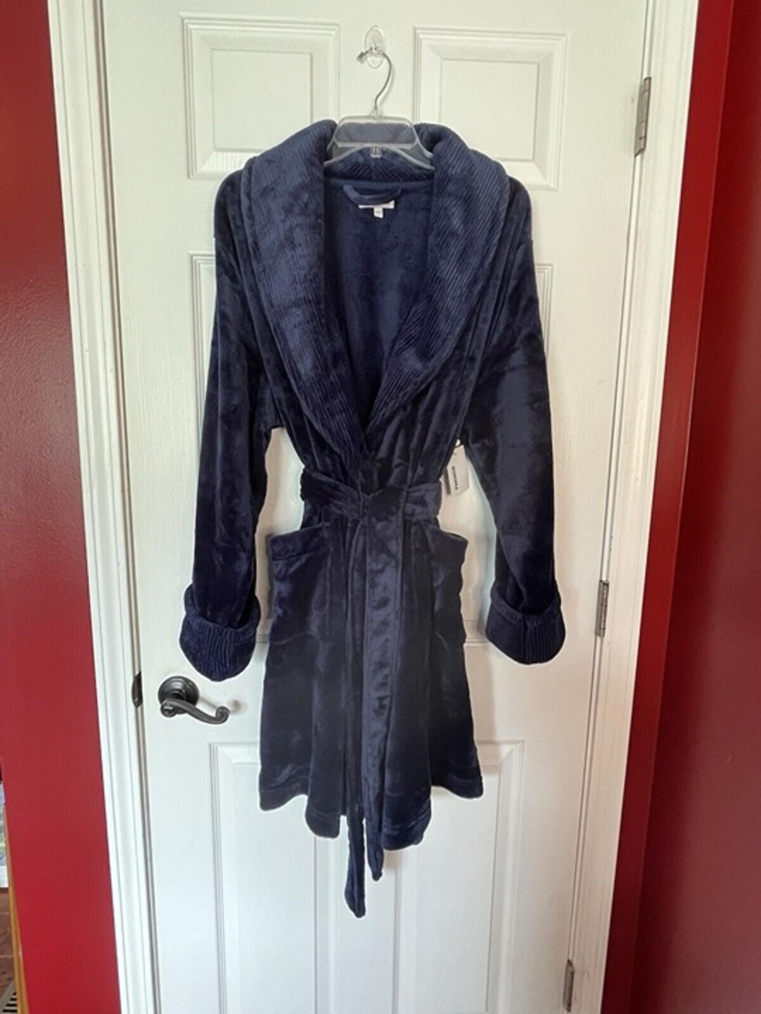 NWT Sonoma Womens Robe Size L Navy Blue Plush Tie Waist with Pockets