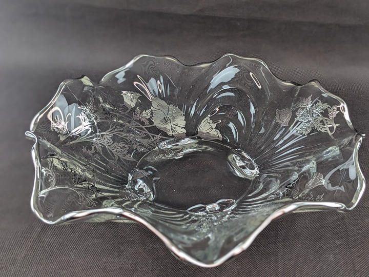 Vtg Silver Overlay Floral Glass Footed Serving Dish Ruffle Rim Centerpiece Bowl,