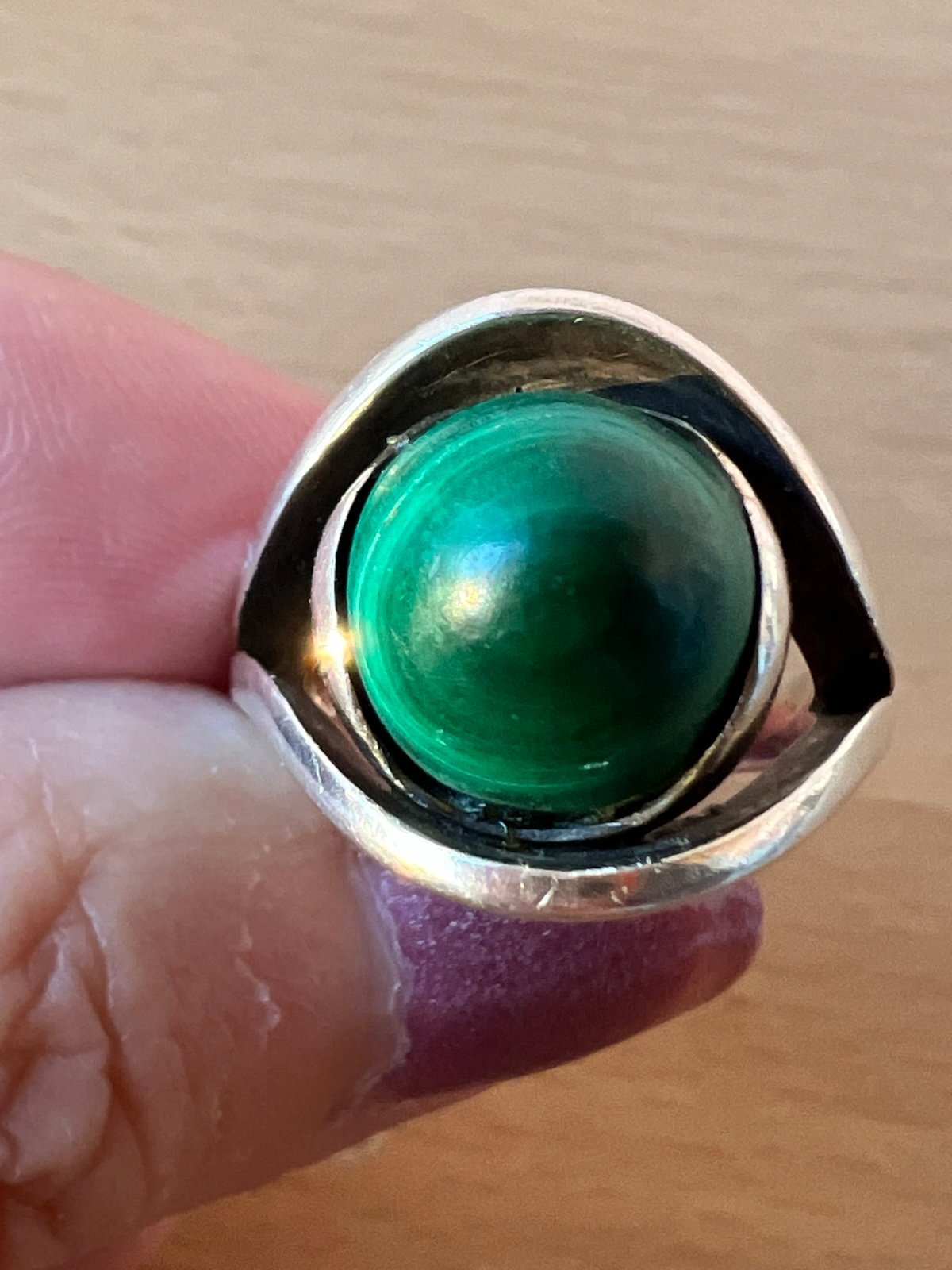 VINTAGE DOME CABOCHON SUGARLOAF MALACHITE 925 STERLING SILVER RING UNIQUE DESIGN