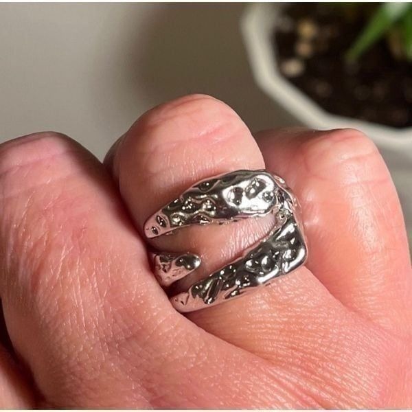 The Jurassic Ring in 925 silver, adjustable