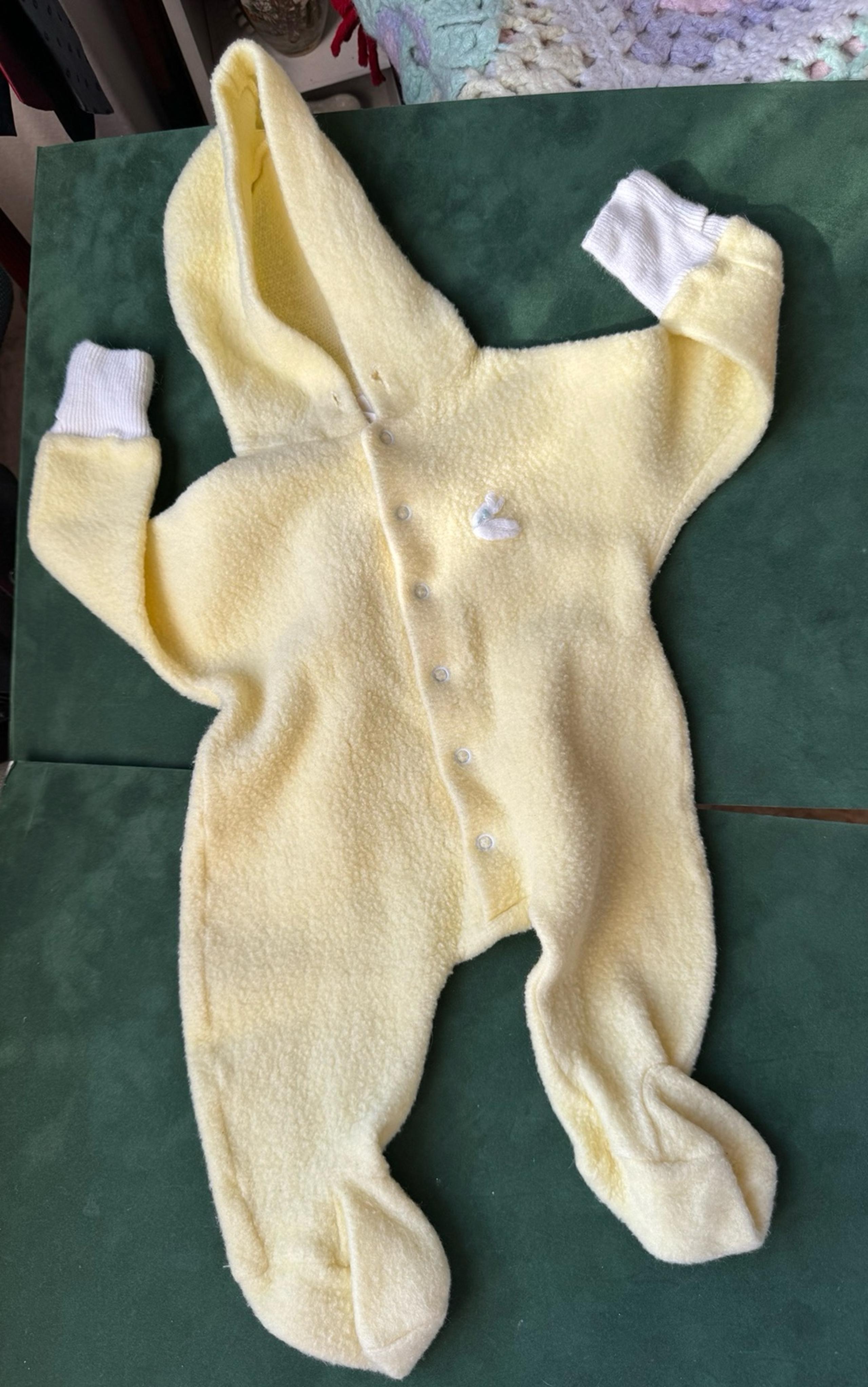 Vintage Babygro by Gerber Yellow Hooded Fleece Onesie (Medium 11–17 lbs)