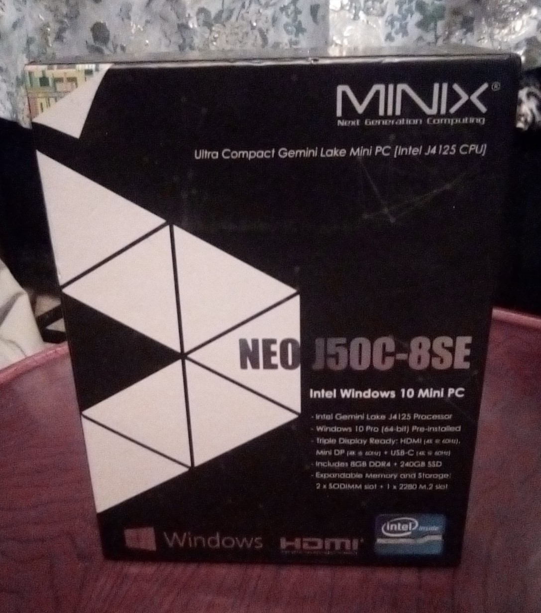 Minix: Ultra Compact Gemini Lake Mini PC - Neo J50C-8SE