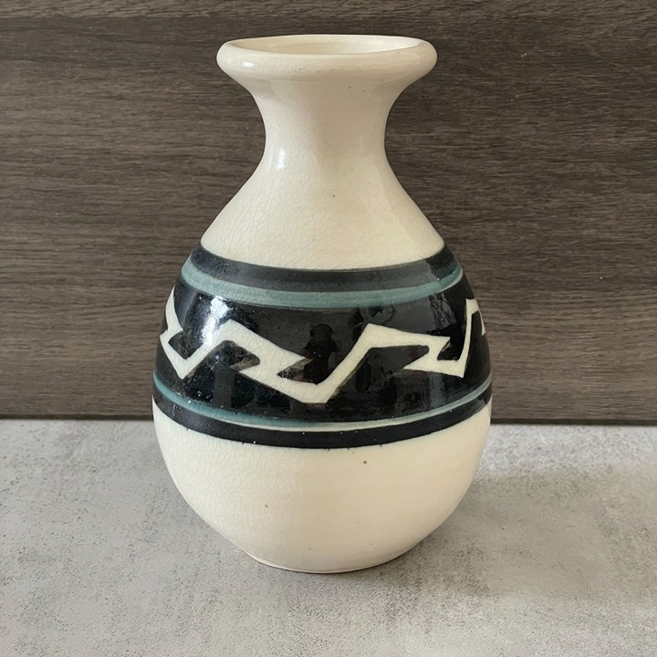 Native American Southwestern Geometric Design Wheel Turned Hand Painted Vase VTG