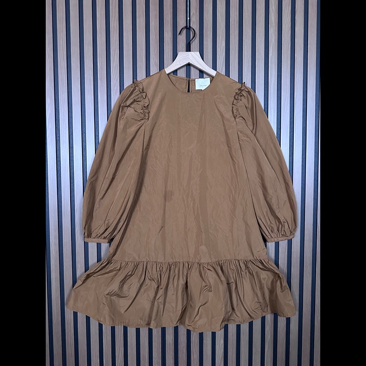 Cinq a Sept Dress XS Beige Tan Jackie Drop Waist Balloon Sleeve Satin Cinnamon