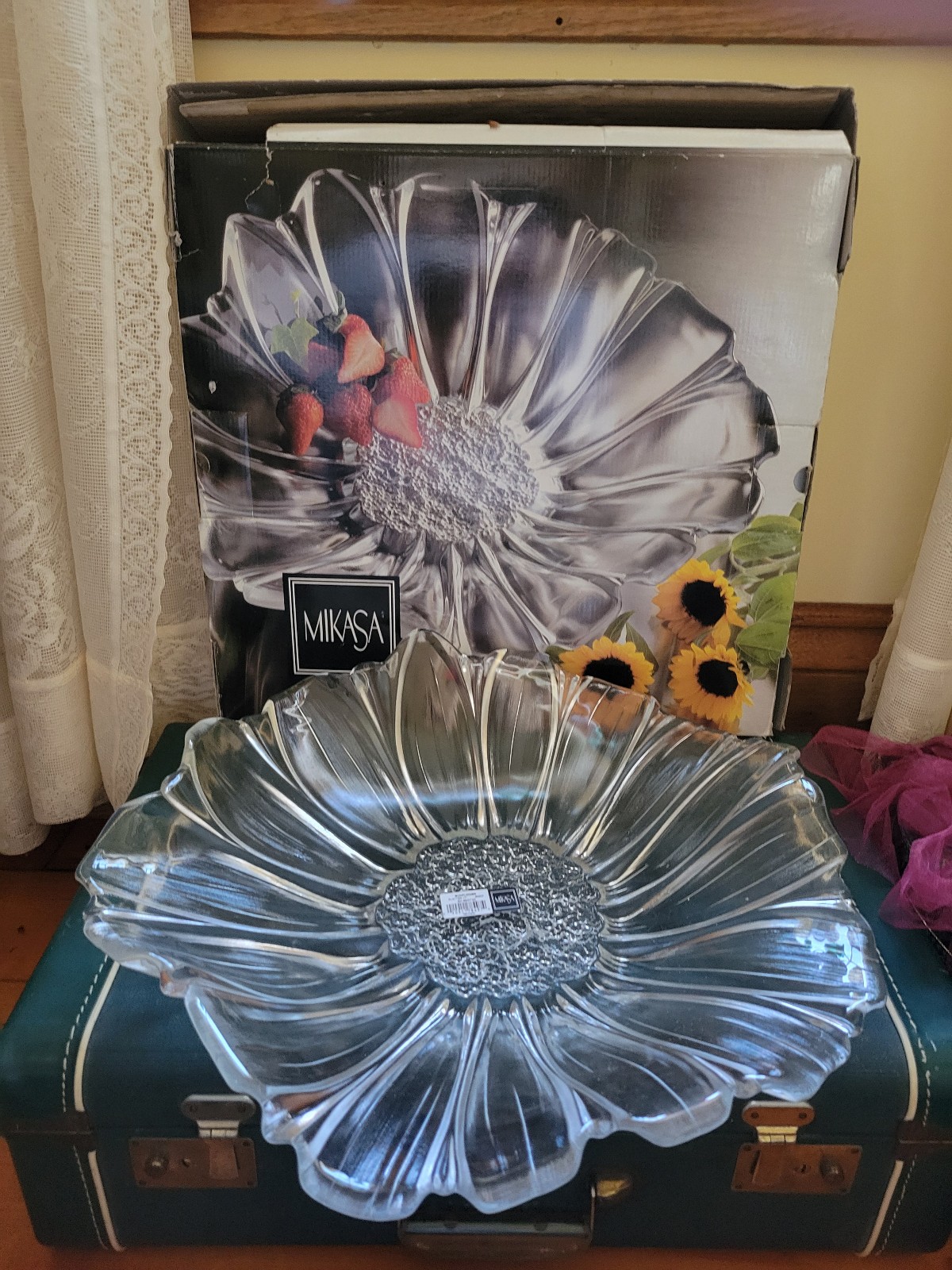 NWT NIB MIKASA Germany Glass Sunflower Large Serving Platter Dish Plate Bowl
