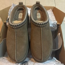 UGG Women’s Tazz Suede Platform Clog Slippers