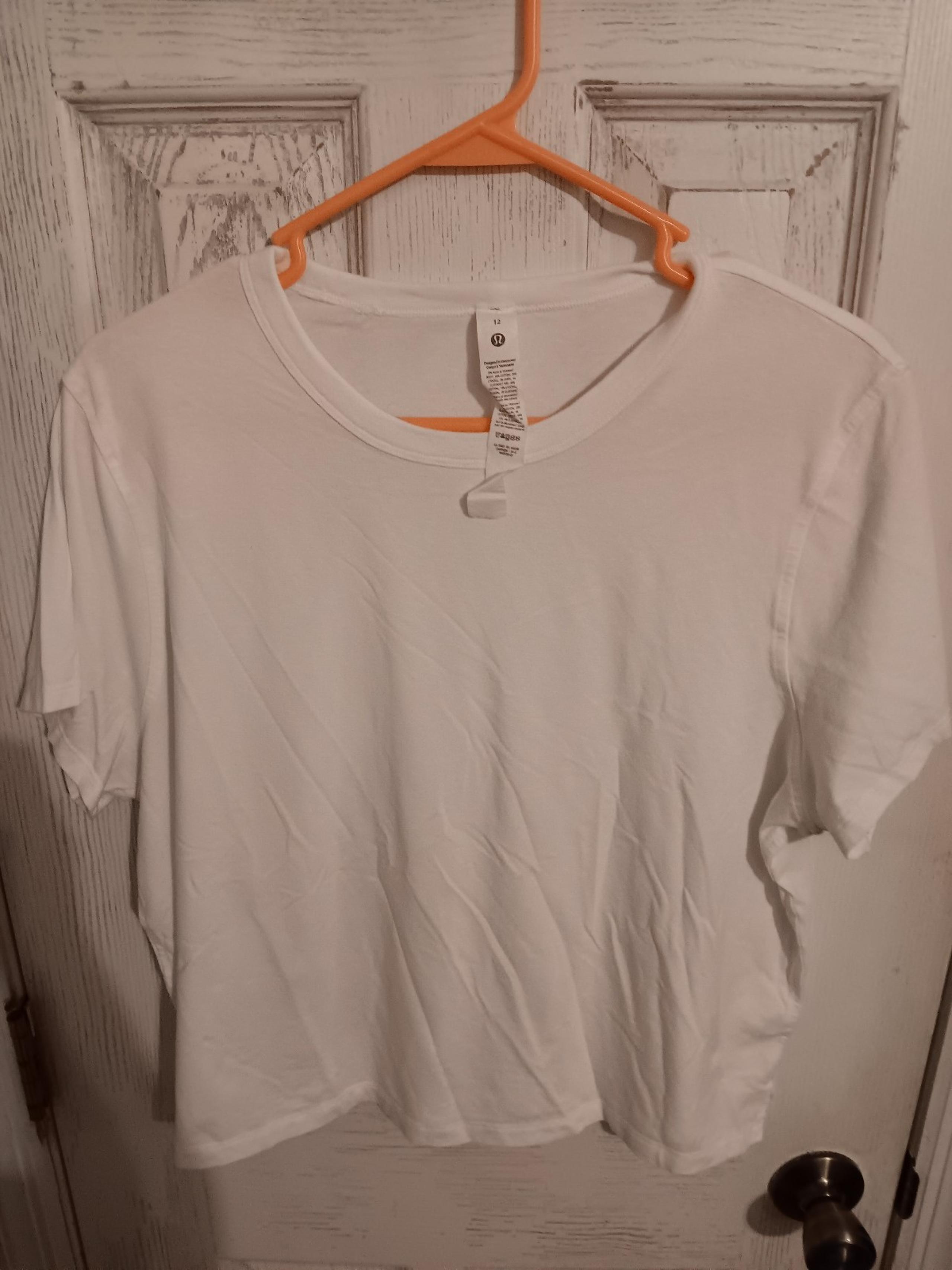 Lululemon Athletica Ladies White Size 12 Cropped Top Shirt