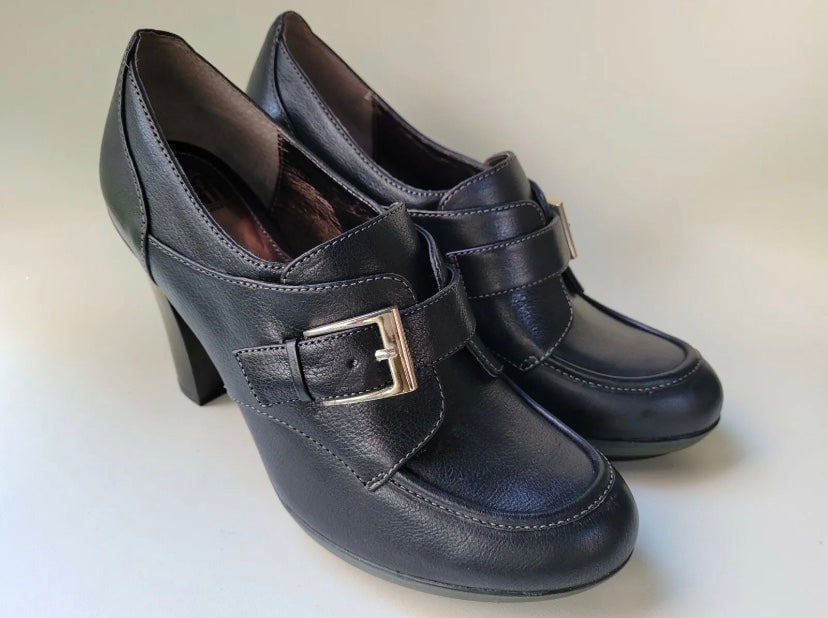 Sz 10 SOFFT Black leather Closed toe platform Oxford Shoes