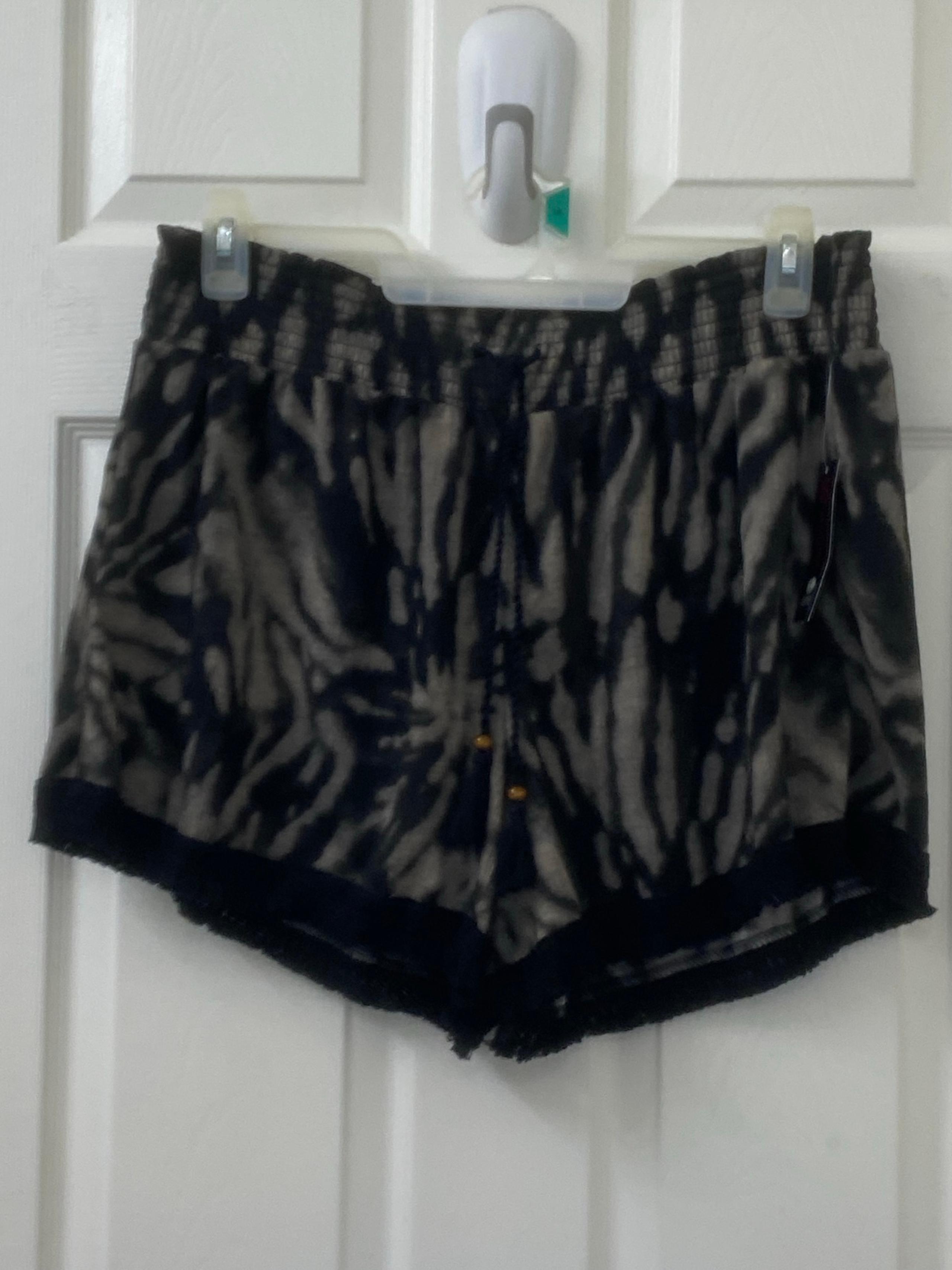 XXXL (21) Womens no boundaries printed knit gauze shorts
